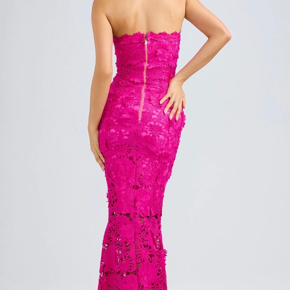 3D Lace Dress - Picture 3 of 5